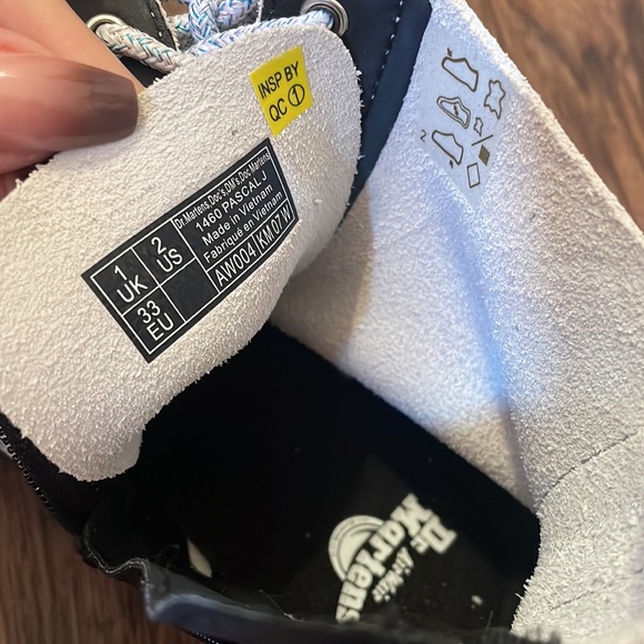 BRAND NEW Dr. Martens 1460 Pascal Rainbow Boots Youth Girls Size 2 - Picture 4 of 7